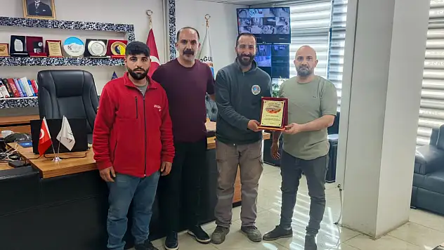 Doğubayazıt'ta örnek temizlik personeline anlamlı vefa