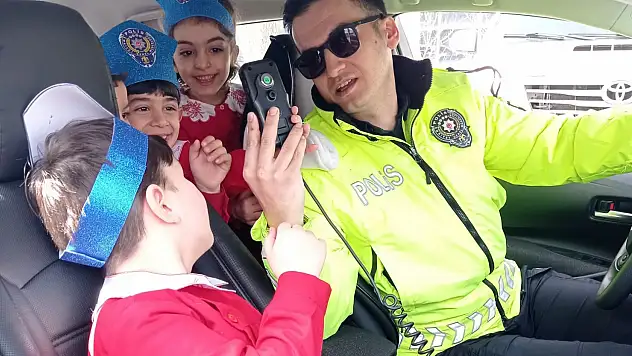 Doğubayazıt'ta Polis Haftası'na minik dokunuş