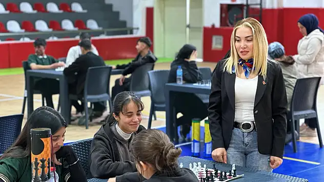 Doğubayazıt'ta satranç heyecanı! Dereceye giren okullar belli oldu