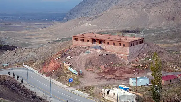 Doğubayazıt'ta tarihi bina müzeye dönüşüyor