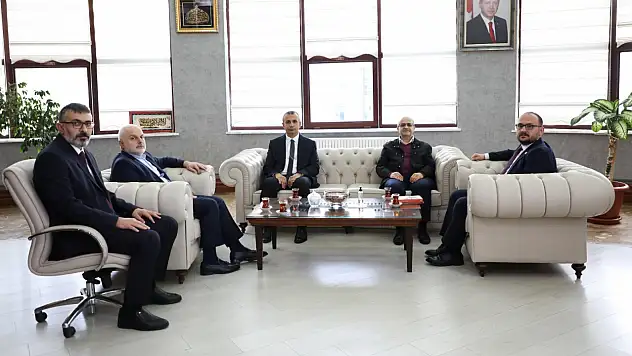 Dr. Muhammet Masum Vanlıoğlu ve Prof. Dr. Nuh Arslantaş'tan Rektöre Ziyaret