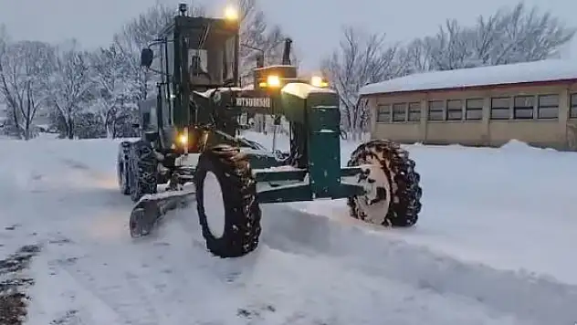 DSİ 8. Bölge Müdürlüğü'nden Ağrı'da Karla Mücadele Çalışmaları