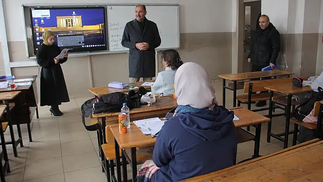 DYK Kursları Iğdır'da Öğrencileri Sınav Başarısına Taşıyor