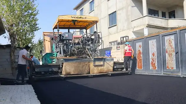 Edremit'te Son Bir Ayda 9 Kilometrelik Yol Asfaltlandı