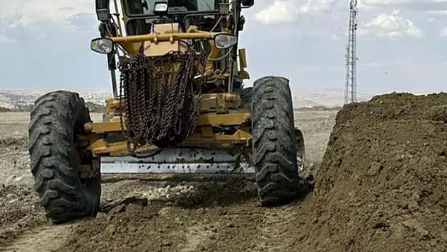 Edremit'te Yol Çalışmaları Tüm Hızıyla Devam Ediyor