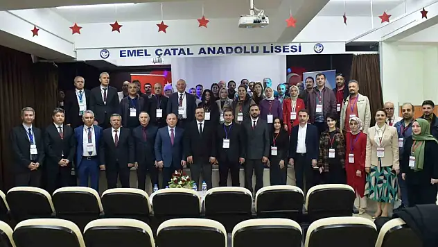 Eğitimin Geleceği İçin Öğretmenler Samsun, Erzurum ve Gaziantep'te Çalıştayda Bir Araya Geldi