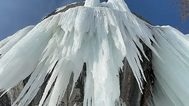 Eksi dereceler Ağrı'da günlük yaşamı zorlaştırıyor