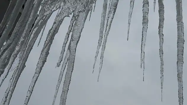 Eksi dereceler Ağrı'da günlük yaşamı zorlaştırıyor