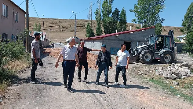 Eleşkirt Esentepe Mahallesi'nde yolların altyapısı yenileniyor