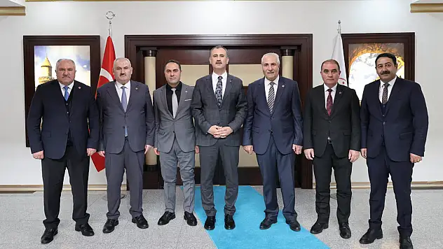 Eleşkirt'in projeleri Vali Bozkurt'a sunuldu