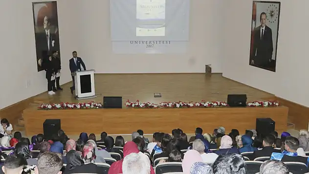 Eleşkirt MYO'da mezuniyet coşkusu yaşandı