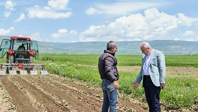 Eleşkirt'te çiftçilere Tarım Park desteği sürüyor