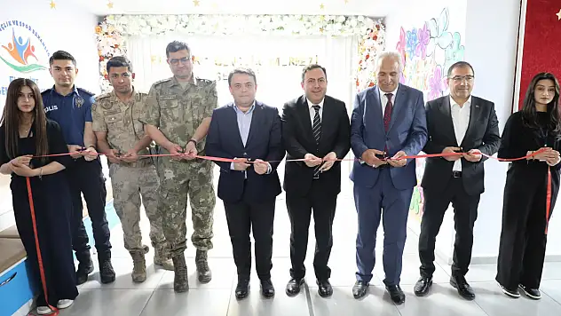 Eleşkirt'te gençlik ve sanat bir araya geldi