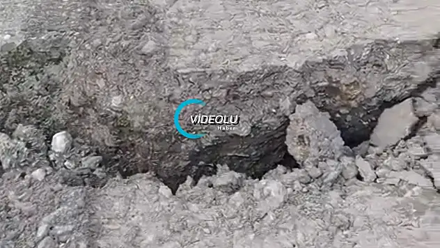 Eleşkirt'te heyelan nedeniyle çöken yol onarıldı