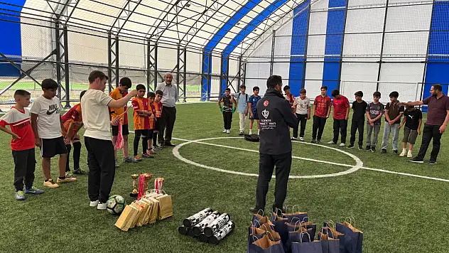 Eleşkirt'te Kur'an kursu öğrencileri sporla buluştu