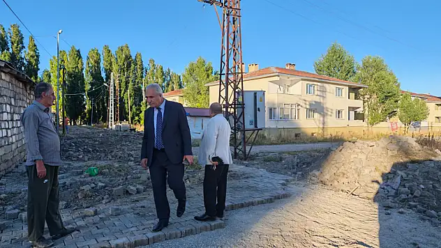 Eleşkirt'te mahalle yolları yenileniyor