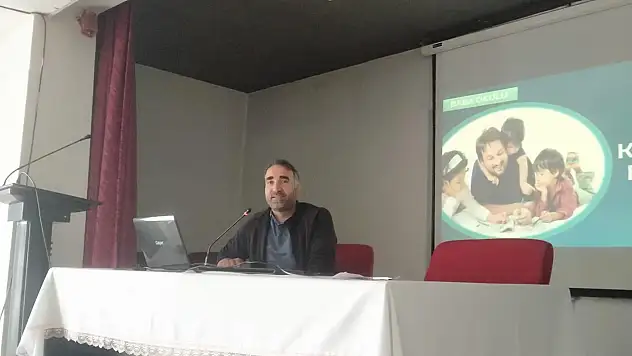 Eleşkirt'te sağlıklı nesiller için bilinçli babalık eğitimi verildi