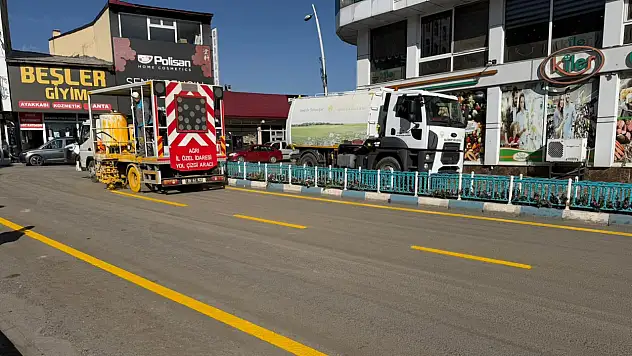 Eleşkirt'te yollar yenilendi, çizgiler çekildi