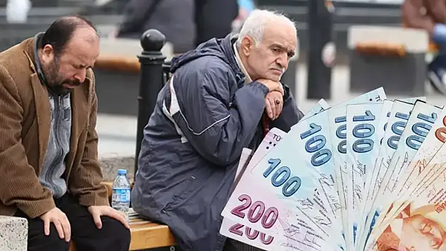 Emekliliği iptal eden o tuzak: 100 bin kişinin maaşı kesildi