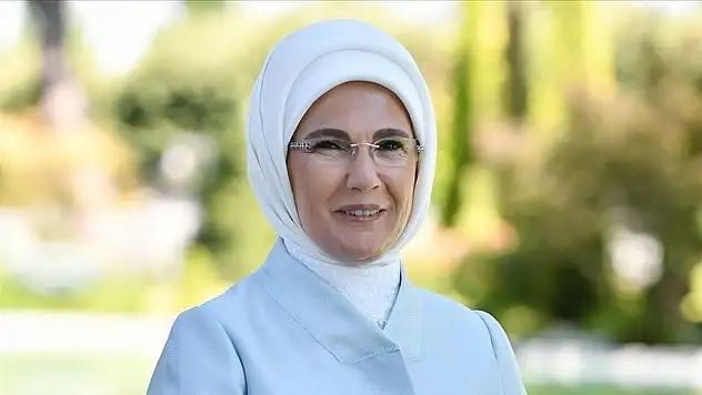 Emine Erdoğan'dan vatandaşlara yeşil vatan seferberliği çağrısı