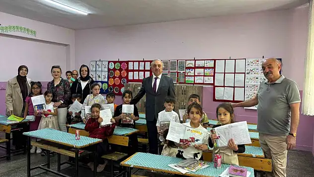 ER-VAK, Öğrencilerin Karne Sevinçlerini Paylaşarak Mutluluklarına Ortak Oldu!