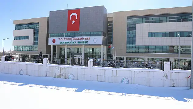 Erciş Belediyesi'nden Kadınların Ekonomik Gücünü Artıran 'Kadın Emek Pazarı' Projesi