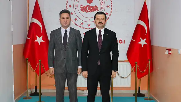 Erciş Kaymakamı Ahmed Çelik Tutak Kaymakamı Coşkun'u ziyaret etti