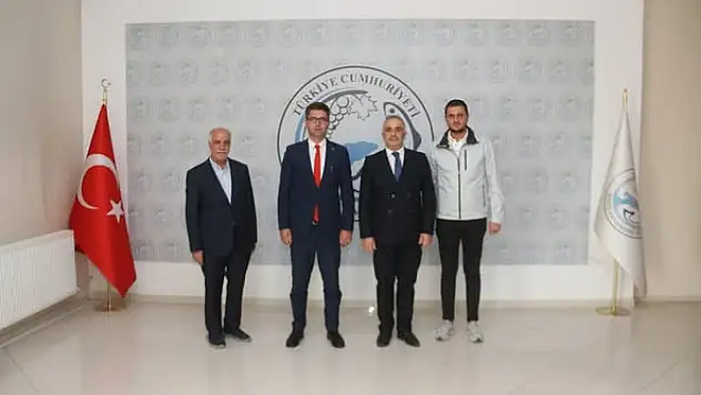 Erciş Kaymakamı Murat Karaloğlu, Misafirlerini Makamında Ağırladı