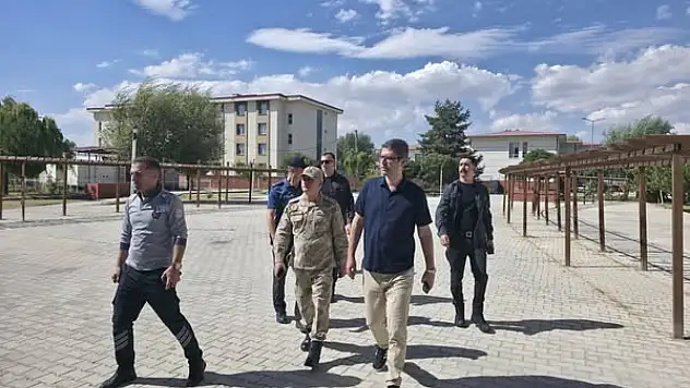 Erciş Kaymakamı'ndan Öğrenci Yurduna Ziyaret: Eğitime Destek Vurgusu