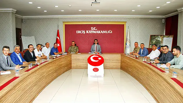 Erciş'te 15 Temmuz Demokrasi ve Millî Birlik Günü Değerlendirme Toplantısı Yapıldı