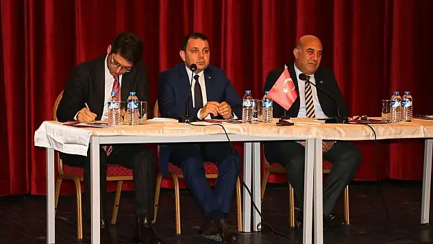 Erciş'te Eğitim Değerlendirme Toplantısı düzenlendi