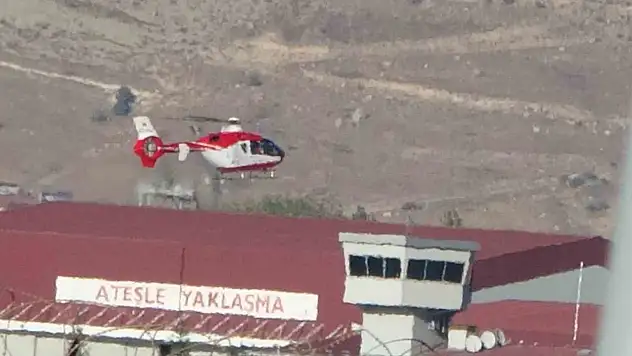 Erciş'te oksijen eksikliği yaşayan bebek, helikopterle Van'a sevk edildi