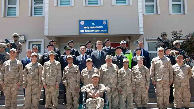 Erciş'te Özel Bireyler İçin Duygu Dolu Temsili Askerlik Töreni Gerçekleşti