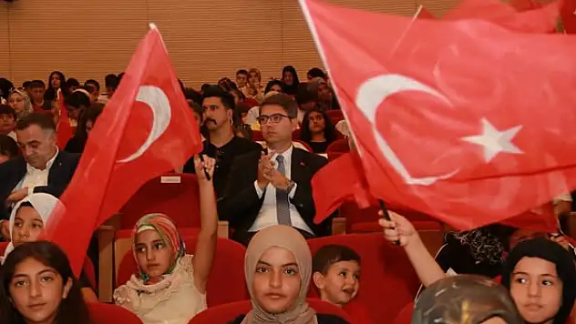 Erciş'te TÜGVA Yaz Okulları Kapanış Programı Coşkuyla Gerçekleştirildi