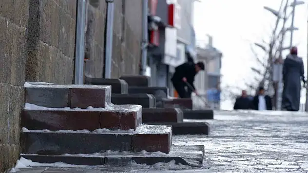 Erzurum -30,6 derece soğuk ile yine zirvede
