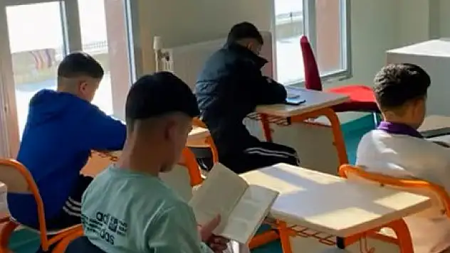Erzurum Aşkale'de Gençlerle Anlamlı Okuma Etkinliği