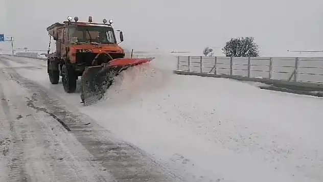 Erzurum Aşkale'de karla mücadele çalışmaları
