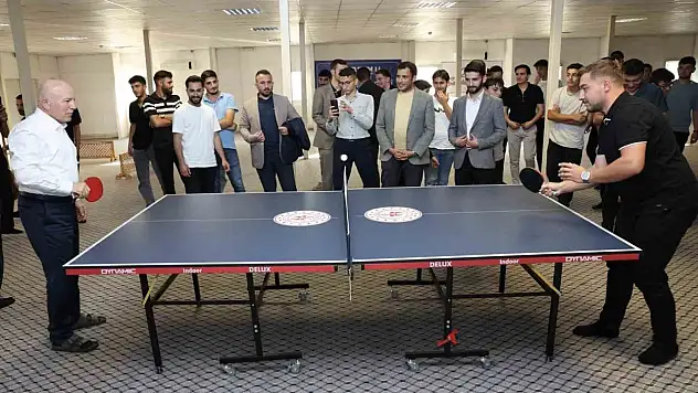 Erzurum Büyükşehir Belediye Başkan Gençlerimizin Coşkusunu Paylaşıyoruz