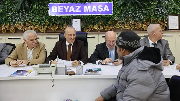 Erzurum Büyükşehir Belediyesi'nden Halk Günü Buluşması