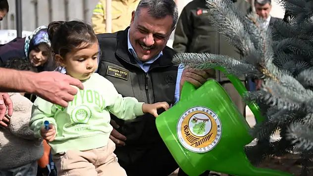 Erzurum'da 11 Kasım Milli Ağaçlandırma Günü'nde 3 Bin Fidan Toprakla Buluştu
