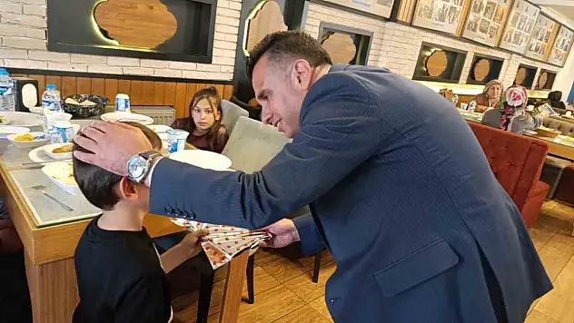 Erzurum'da Aile Yılı etkinliğinde 120 kişi sıcak bir sofrada buluştu, sevgiyi paylaştı.