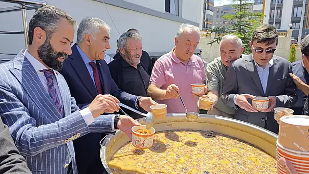 Erzurum'da Aşure İkramıyla Dayanışma ve Birliktelik Kutlandı