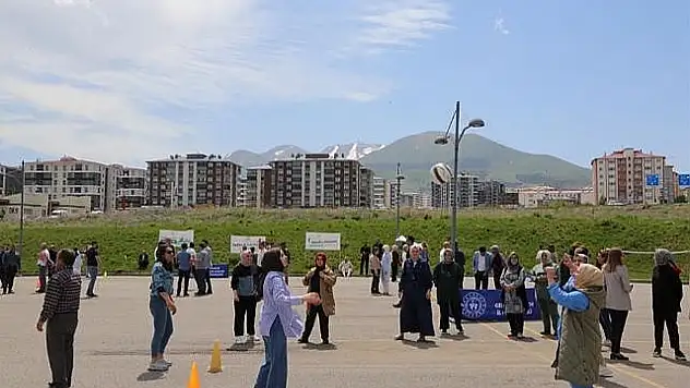 Erzurum'da Çalışan Sağlığını Destekleyen Fiziksel Aktivite Etkinliği Düzenlendi!