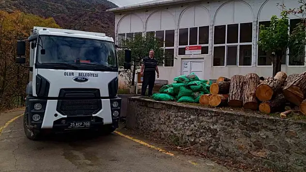Erzurum'da camilere kışlık kömür dağıtımı tamamlandı, başkan hizmetlerine devam ediyor