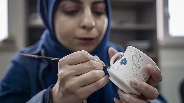 Erzurum'da çini sanatı yeniden canlanıyor