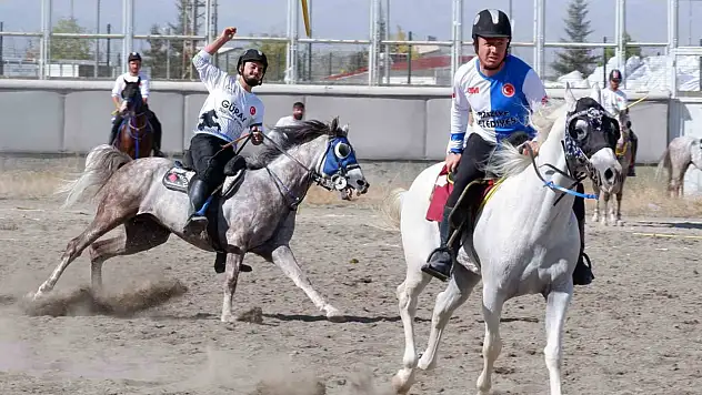 Erzurum'da Cirit Heyecanı: Aziziye Şengel Şampiyon!