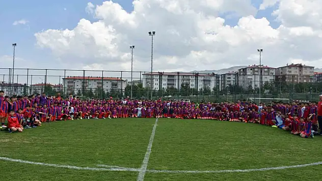 Erzurum'da Coşkulu Altınordu Futbol Festivali Gerçekleşti!
