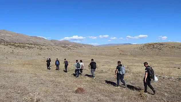 Erzurum'da Doğa Severler 20 Kilometrelik Keyifli Yürüyüş Gerçekleştirdi