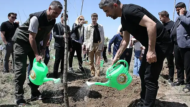 Erzurum'da Fidan Dikim Etkinliği: 44 Bin Fidan Toprakla Buluştu