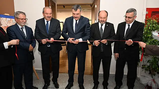 Erzurum'da Geleneksel Sanatın Buluştuğu Sergi Açıldı